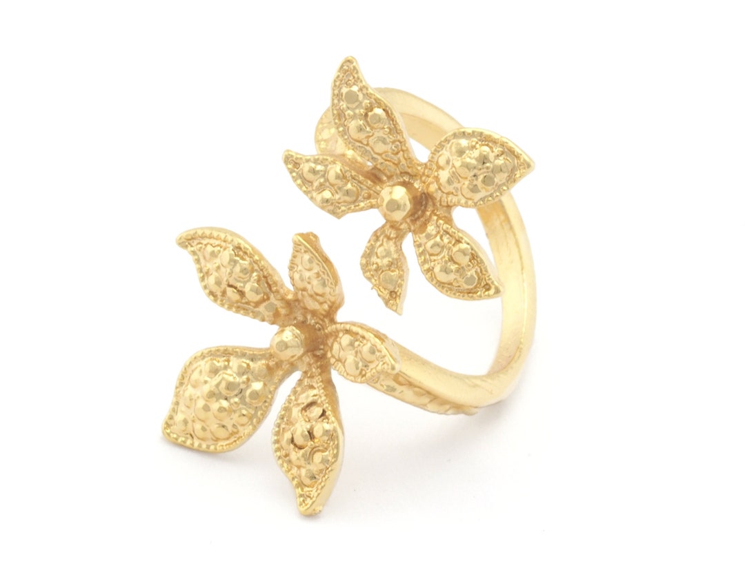 Flowers Adjustable Ring Shiny Gold Plated Brass (19mm 9US Inner Size ...
