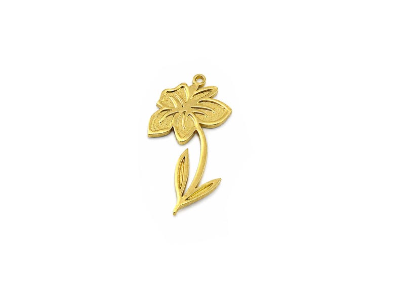 March daffodil charm pendant in raw brass, floral birth month jewelry finding, 37x20mm botanical flower charm for DIY jewelry making