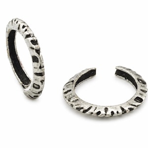 Adjustable Ear Cuff Ring 4.5 US Size, Antique Silver or Raw Brass, Textured Open Band Ring, Rustic Minimalist Jewelry Finding 2680 Antique Silver