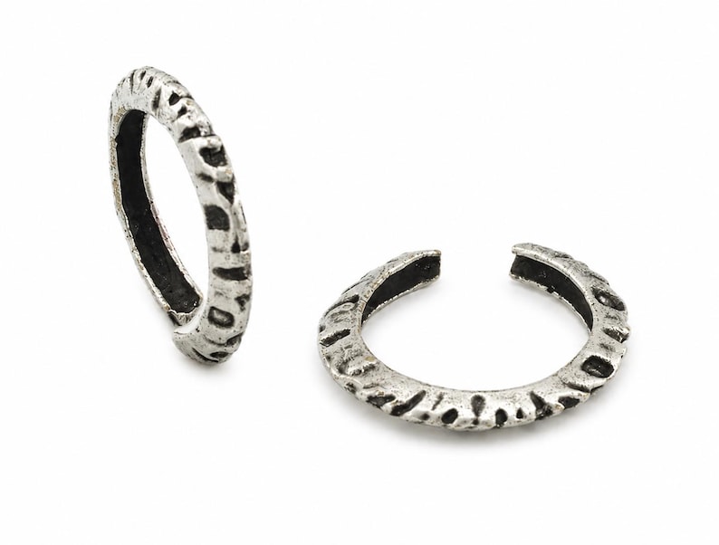 Adjustable Ear Cuff Ring 4.5 US Size, Antique Silver or Raw Brass, Textured Open Band Ring, Rustic Minimalist Jewelry Finding 2680 Antique Silver
