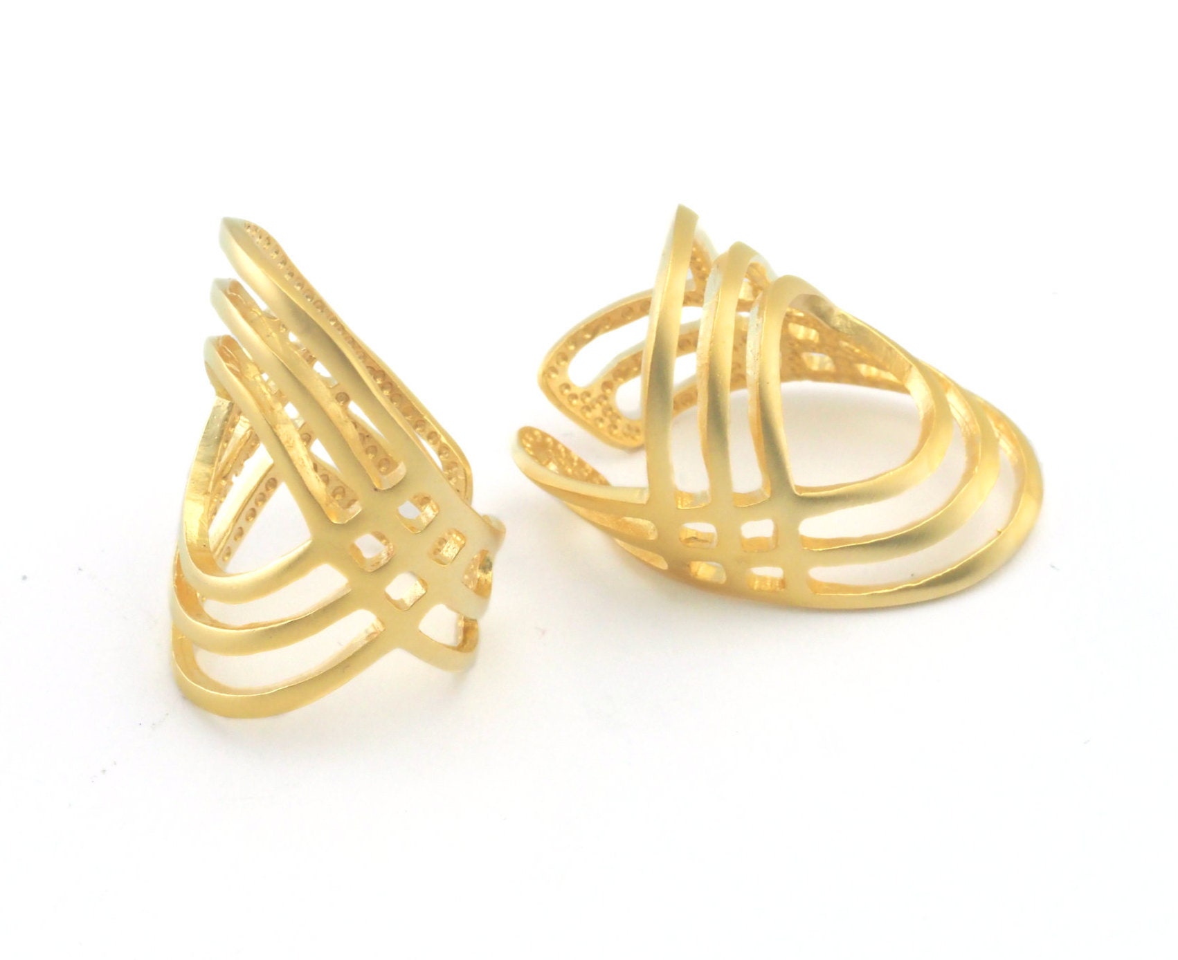 gold ring designs for ladies | 5 gram gold ring design | dubai gold rings |  dubai jewellery designs | Gold ring designs, Fancy, Ring designs