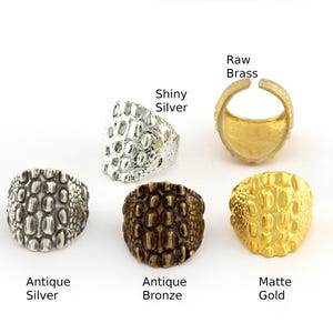 Adjustable Crocodile Ring – Raw Brass, Antique Silver Finish (18mm/7.5US Size) -2753
