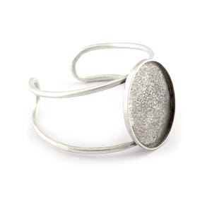 Pulsera ovalada de latón bañado en plata antigua, con cabujón ajustable (40 x 30 mm) -5555