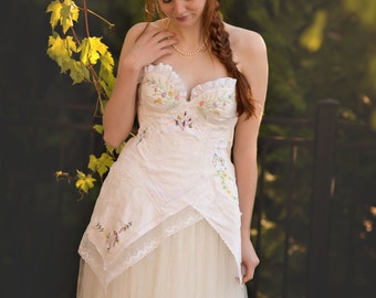 Spring Wildflower Embroidered Corset Wedding Gown,Wildflower Bohemain Wedding Dress,Embroidered Corset Gown with Crinkle Tulle Skirt