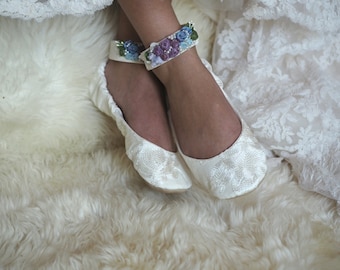 Lavender Blue Dilly Bridal Ballet Shoe,  Custom Lavender Wedding Ballerina Slipper,  Embroidered Linen Wedding Slipper