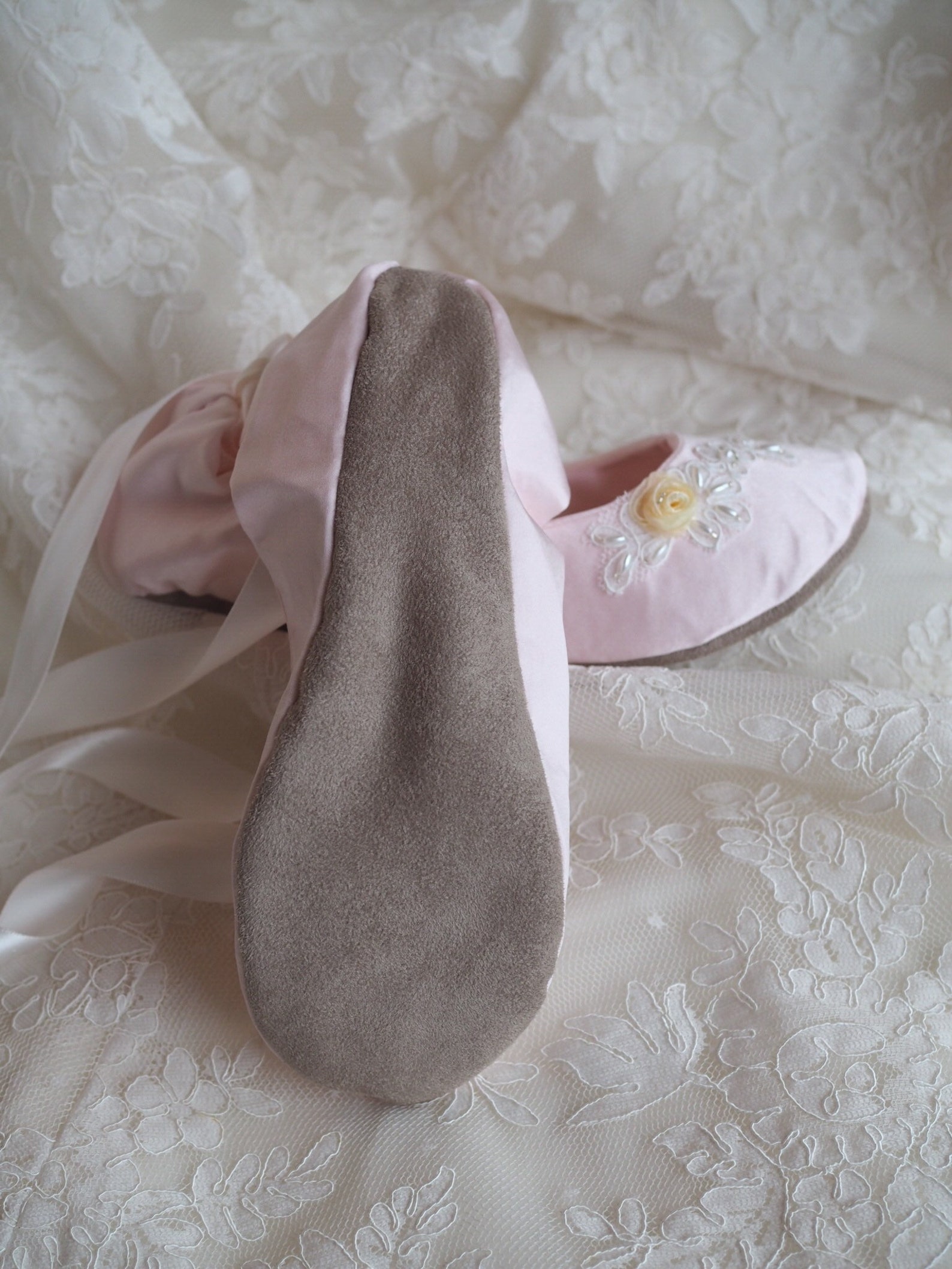 blush pink ballerina bridal slipper, pink ballet wedding slipper, ballerina style flat wedding shoe