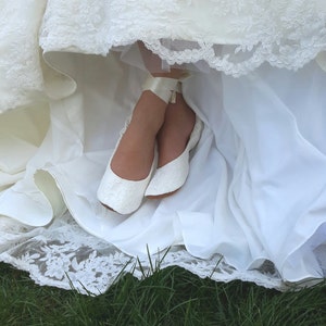 Flat Lace Ballet Style Wedding Shoe, Lace Ballet Style Bridal Flat Shoe, Ivory Bridal Flat Shoe, Cream Bridal Shoe, Off-White Wedding Shoe