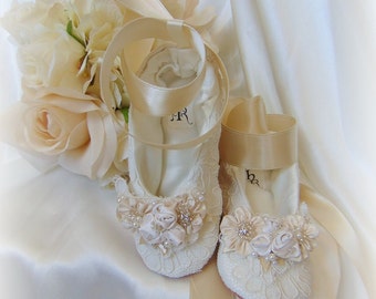 Princess Ballet Style Flower Girl Shoe~ Ivory Lace Ballerina Slipper~ Elegant Flower Girl Ballet Slipper~ Lace Ballet Shoes