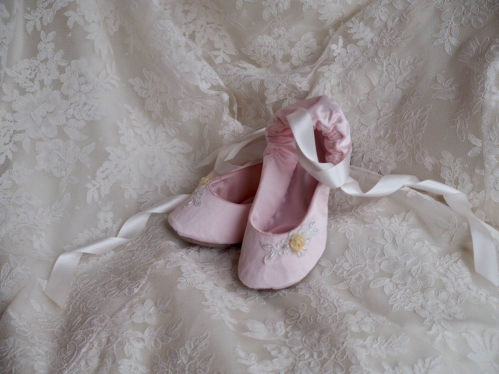 blush pink ballerina bridal slipper, pink ballet wedding slipper, ballerina style flat wedding shoe