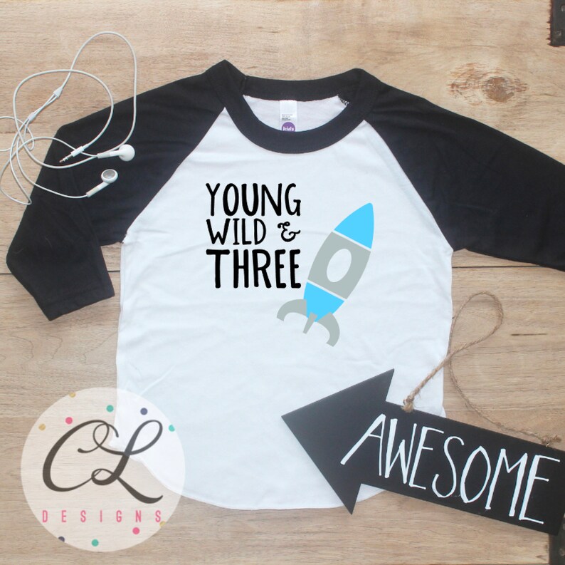 This is What 3 /& Awesome Looks Like 3 Year Old Birthday Toddler//Kids Sweatshirt
