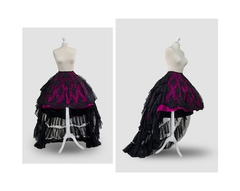 Gonna asimmetrica con strascico, pizzo e raso, stile gotico vittoriano