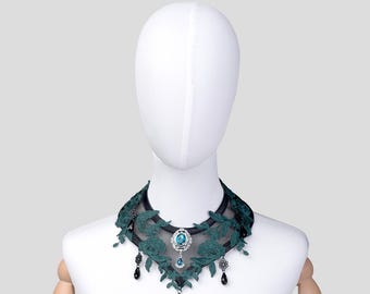 Green Lace Gothic Necklace, Brooch Choker, Shoulder Jewelry