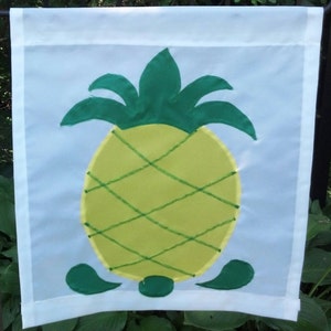 Pineapple - Garden Flag