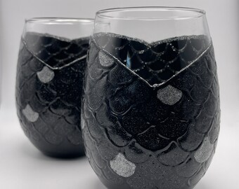Black Mermaid Scale Wine Glasses: Hand Painted Acrylic Stemless Set