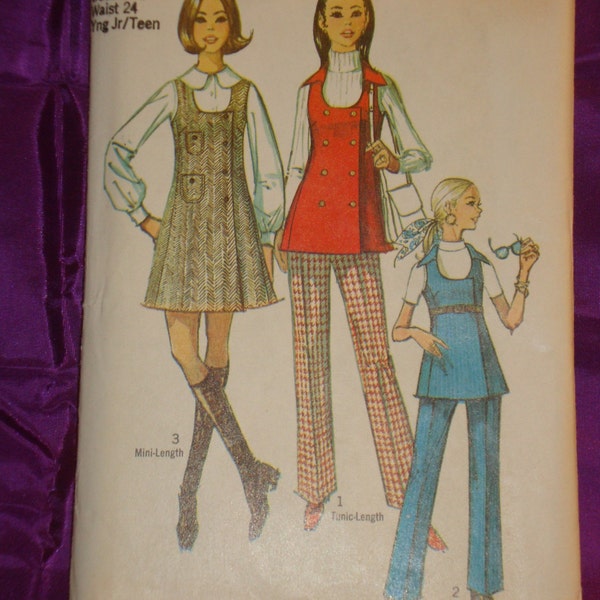 70s Mod Mini Jumper n Tunic Low U Neck Side Button or Snap Close Opt Collar n Pockets Straight Leg Pants FF Simplicity 8916 Bust US 30.5