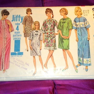 60s EASY Straight Slim Robe Ankle n Knee Length Front n Back Yokes Elbow Length Kimono Sleeves 2 Views Made w Towels Simplicity 6795 Bust 34