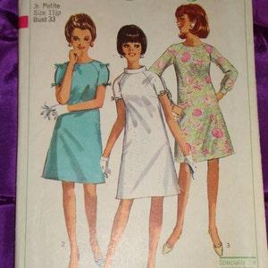60s Junior Petite Mod Dress 3 Views A Line w Short Slit Bow Trim or Long Raglan Sleeves Abv Knee Lgth CMPLT Simplicity 7034 Bust US 33 CM 83