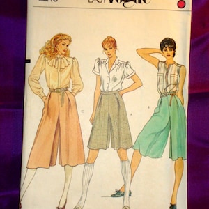 80s EASY Waist 30 Culottes Center Front Pleat Side Seam Pockets Back Zipper Above or Below Knee or Mid Calf Length CMPLT Vogue 8043