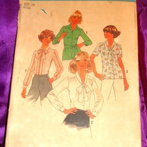 70s Miss 10 n 12 Front Button Blouse Shrt Roll Up n Lng Cuffed Slvs Notch Collar Opt Tie or Roll Collar w Tie Simplicity 7896 Bust 32.5 n 34