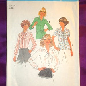 70s Miss 14 n 18 20 Frnt Button Blouse Shrt Roll Up n Lng Cuffed Slvs Ntch Collar Opt Tie n Roll Tie Collar Simplicity 7896 Bust US 36 40 42