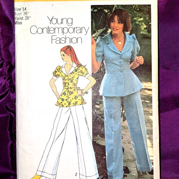 Blusa de corte princesa de los años 70, busto 36, cuello en V con botones delanteros, peplum acampanado, mangas cortas abullonadas, pantalones de cintura alta, puños anchos, CMPLT Simplicity 5630