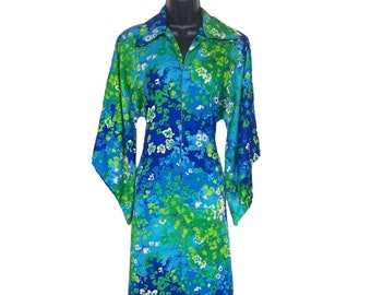 1970s BELL SLEEVE Blue Green Abstract Floral Dress. Zip Front Caftan with Collar.  Hawaiian Barkcloth Maxi Dress. Size Small.