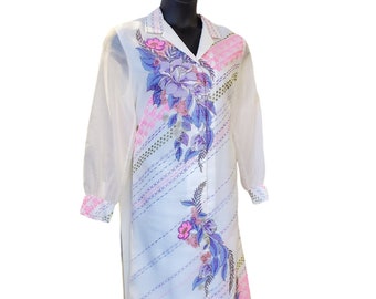 1970s Alfred Shaheen Hawaiian Hostess Gown. White and Purple Floral. Size Large