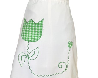 1960s White Skort with Green Gingham Flower. Floral Patchwork Skirt with Built-In Shorts. 60s Mini Skirt with Pocket. Size Small.