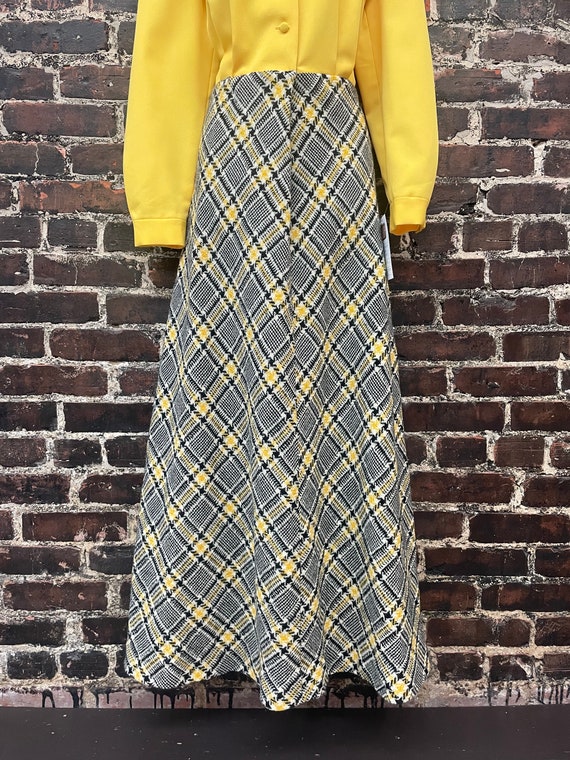 1970s Yellow Plaid Maxi Dress. 70s Shirtwaist Dre… - image 6