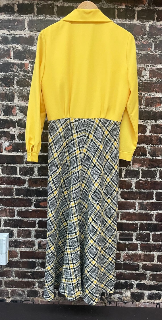 1970s Yellow Plaid Maxi Dress. 70s Shirtwaist Dre… - image 8