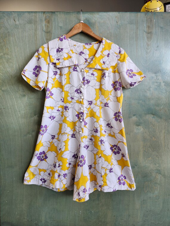 1960s Yellow Floral Romper. Yellow and Purple Tex… - image 2