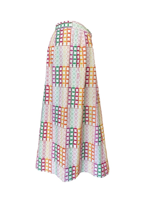 1970s Maxi Skirt with Multi-Colored Embroidery. Fl