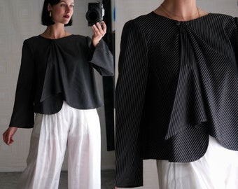 GIORGIO ARMANI Zwart & Ivoor Krijtstreep Gabardine Cropped Wrap Bell Sleeve Blouse Ongedragen met tags | Gemaakt in Italië | Y2K ARMANI designertop