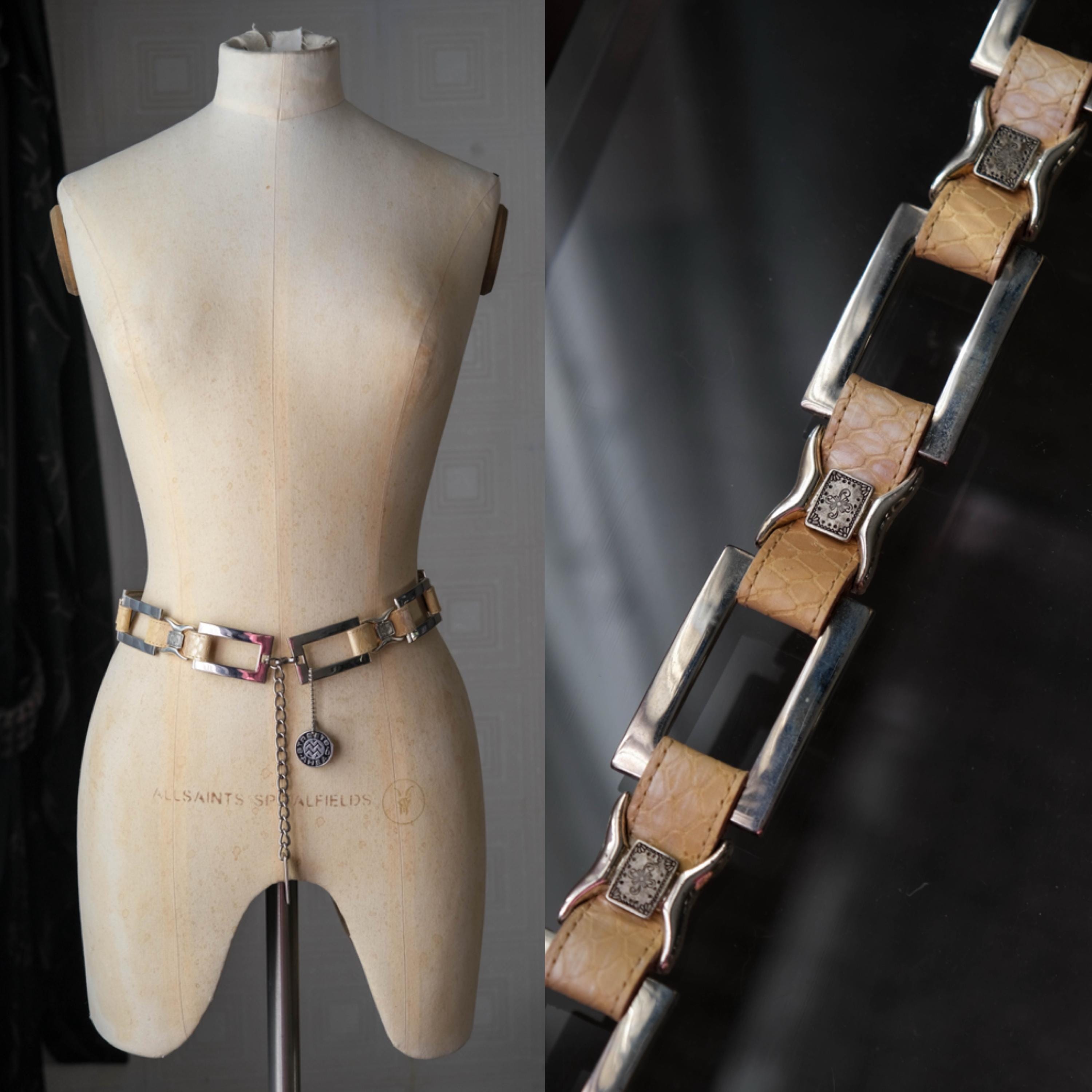90s Streets Ahead Patent Leather Belt Golden Tone Buckle Size Small Made In USA LeAnn Belt - Light Gold Italian Leather Western Belt  main image 2