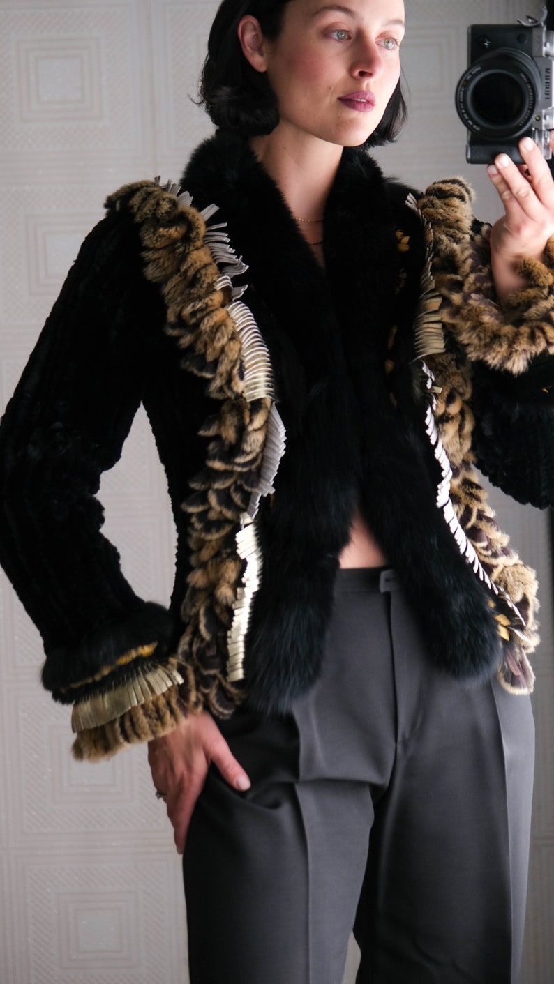 Vintage 90s CEDRICS Black & Tan Frosted Knit Fur Crop Zip Jacket w/ Gold Leather Fringe Cuffs 100% Genuine Fur 1990s Designer Fur Coat image 6
