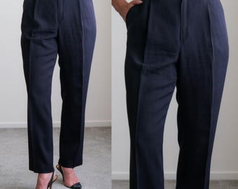 Pantaloni vintage anni '90 MONDI in crêpe di lana nero mezzanotte, gamba affusolata e plissettata / Made in Hungary / 100% Lana / Pantaloni da donna firmati anni '90