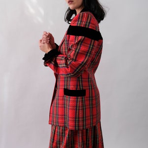 Vintage 90s Jacques Fath Boutique Quilted Red Plaid & Black Velvet Blazer w/ Gold Logo Buttons Made in Paris 1990s French Designer Coat image 5