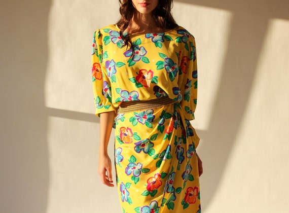 Vintage 80s Ungaro Solo Donna Yellow Floral Silk T