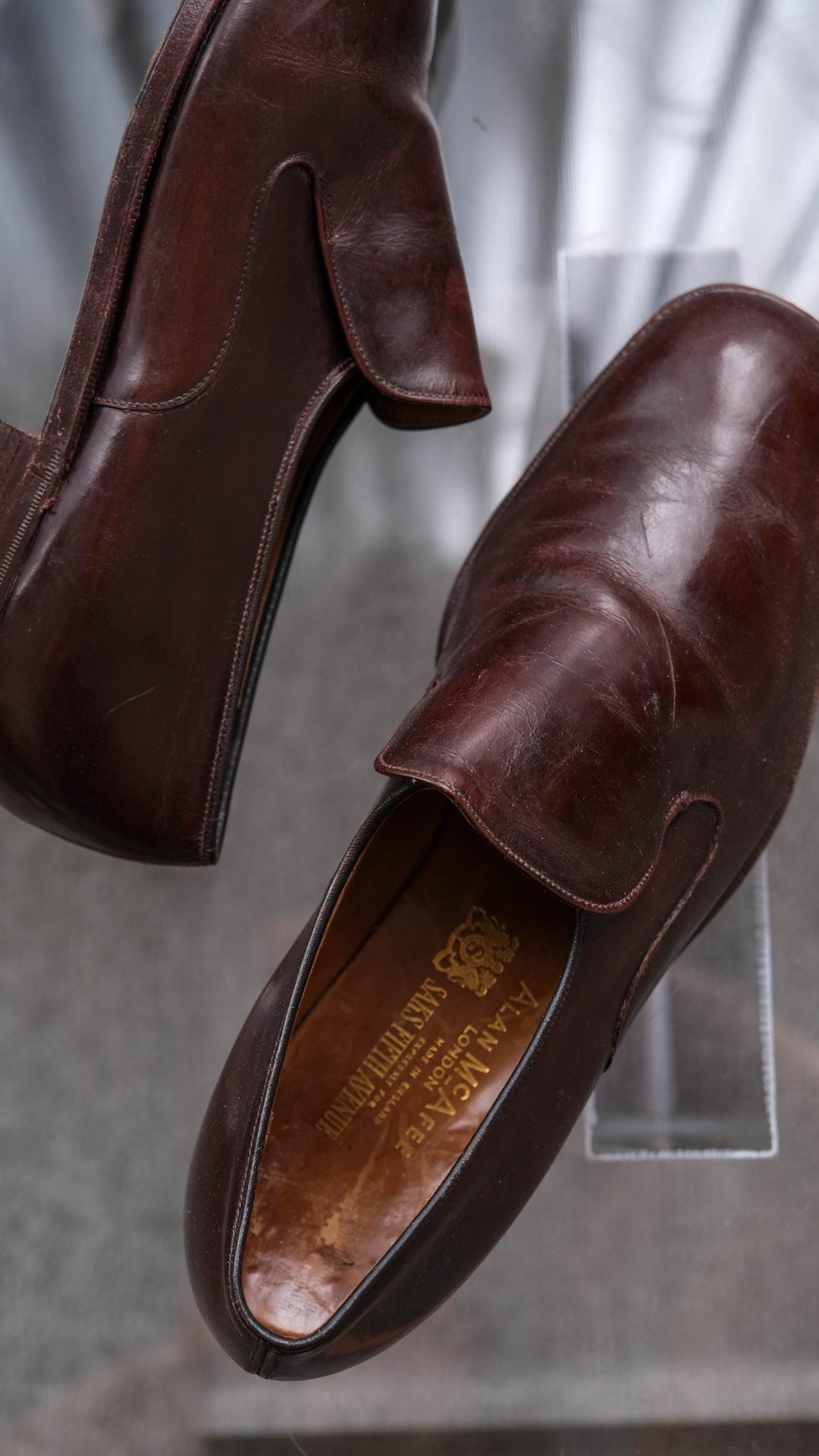 Vintage Alan McAfee London Neiman-Marcus- Men’s Brown Leather Dress Shoes‎ Vintage 60s ALAN Mcafee Saks Fifth Avenue Oxblood Slip on  main image 2