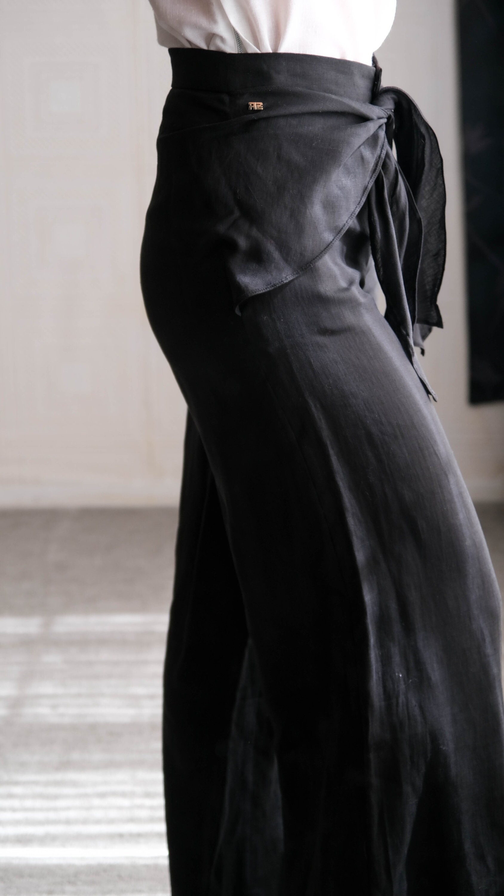 Vintage SONIA RYKIEL Black Linen High Waisted Ultra Wide Leg Vintage SONIA RYKIEL Black Linen High Waisted Ultra Wide Leg