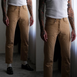 LEVIS 501 Stonewashed Golden Tan Distressed Jeans mit Knopfleiste | Größe 31x31 | Hergestellt in Mexiko | Y2K LEVIS 501 Unisex Jeanshose mit geradem Bein