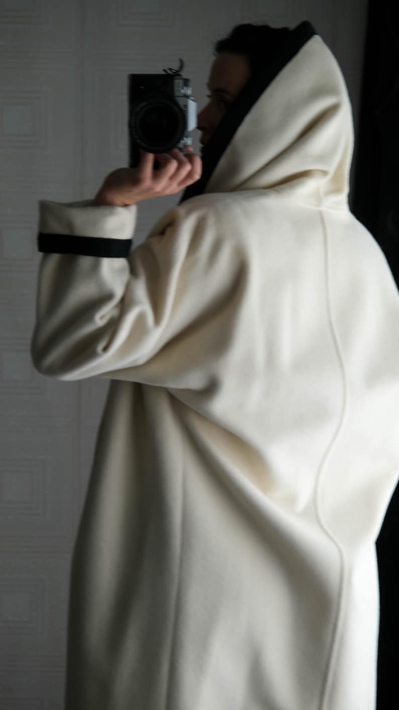 Vintage 80s ANNE KLEIN White & Black Trimmed Exaggertaed Wide Convertible Shawl Hood Collar Coat Made in USA 1980s Designer Wool Jacket image 8