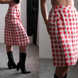 Vintage 90er CELINE PARIS Rot & Weiß Karo Logo Print Wickelrock mit großen roten Signatur Knöpfen | Hergestellt in Frankreich | 90er Jahre Designer Rock