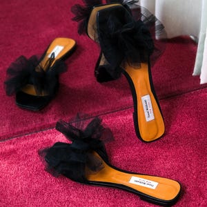 ISAAC MIZRAHI New York Black Ballet Tulle & Leather Slip On Sandals | Made in Italy | Size 39 US 9 | 1990s 2000s Designer Womens Slide Shoes