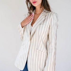 Vintage 90s Giorgio Armani Ivory & Light Gray Textured Stripe Silk Blazer Made in Italy 100% Silk 1990s Armani Designer Silk Jacket image 6