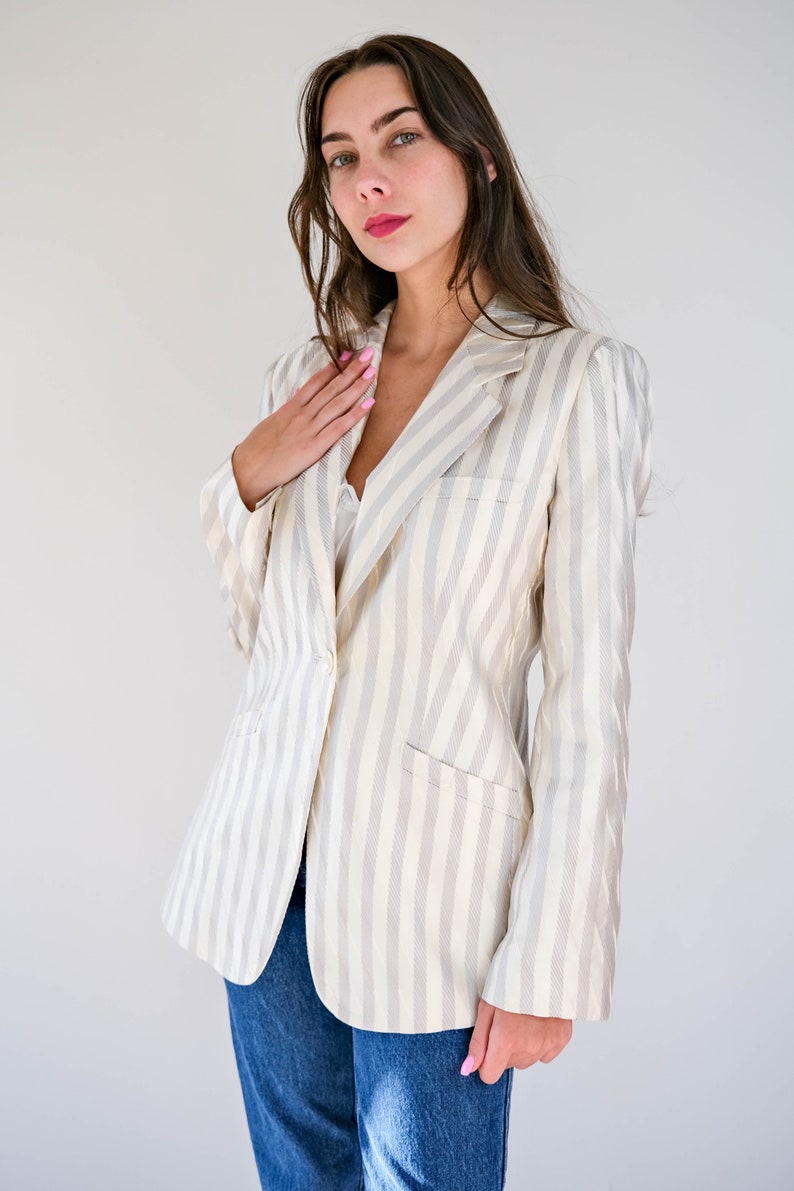 Vintage 90s Giorgio Armani Ivory & Light Gray Textured Stripe Silk Blazer Made in Italy 100% Silk 1990s Armani Designer Silk Jacket image 6