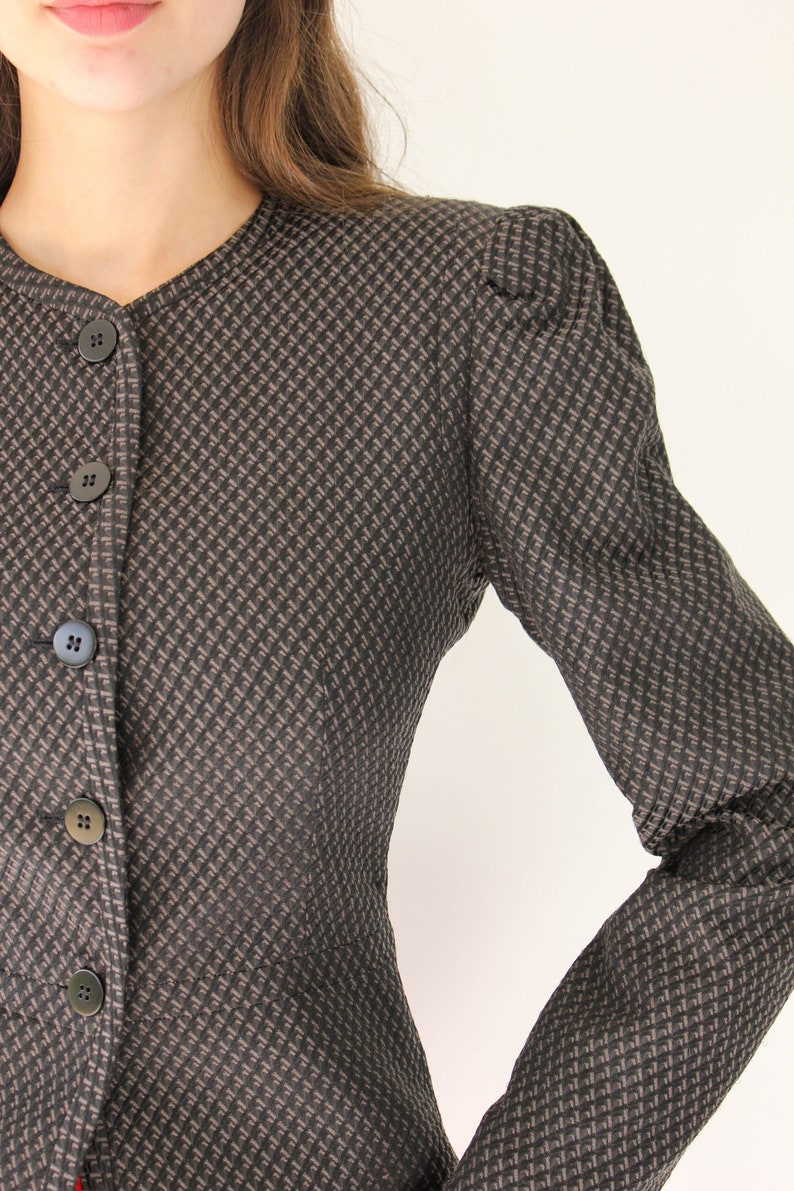 Vintage 90s Giorgio Armani Gray & Black Silk Diamond Knit Peplum Jacket w/ Poof Shoulders Made in Italy 1990s Armani Designer Jacket image 3