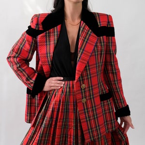 Vintage 90s Jacques Fath Boutique Quilted Red Plaid & Black Velvet Blazer w/ Gold Logo Buttons Made in Paris 1990s French Designer Coat image 4