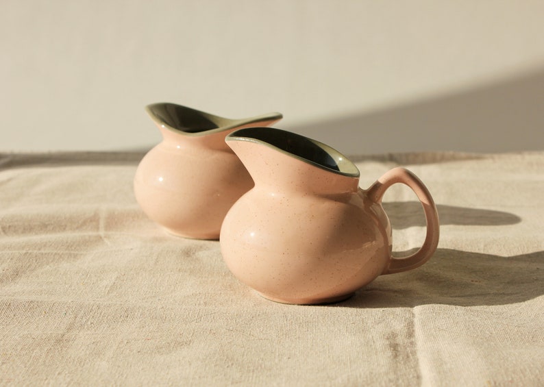 vintage Pastel Pink and Gray Ceramic Glazed Cream and Sugar Bowl Set Fabriqué aux Etats-Unis vintage Boho, Home Decor Ceramic Coffee and Tea Set image 3