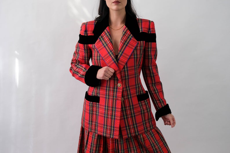 Vintage 90s Jacques Fath Boutique Quilted Red Plaid & Black Velvet Blazer w/ Gold Logo Buttons Made in Paris 1990s French Designer Coat image 3